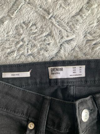 Falda tejana negra corta