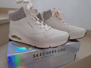 Botines Skechers Darling Daze Beige Talla 40