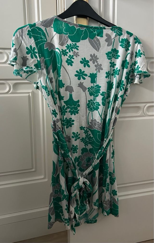 Camiseta H&M flores