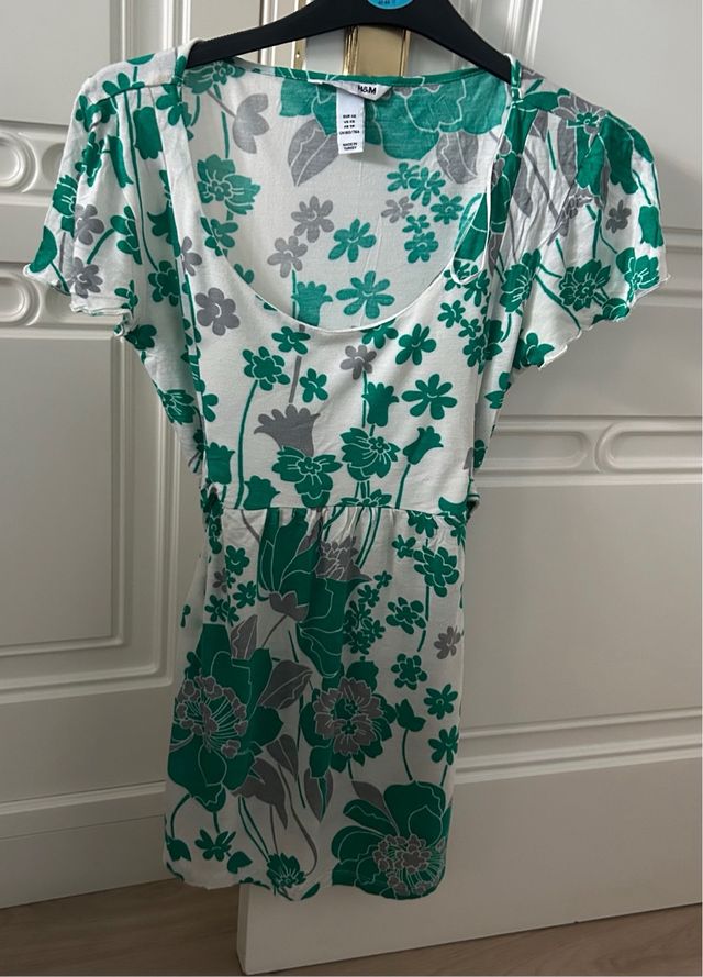 Camiseta H&M flores