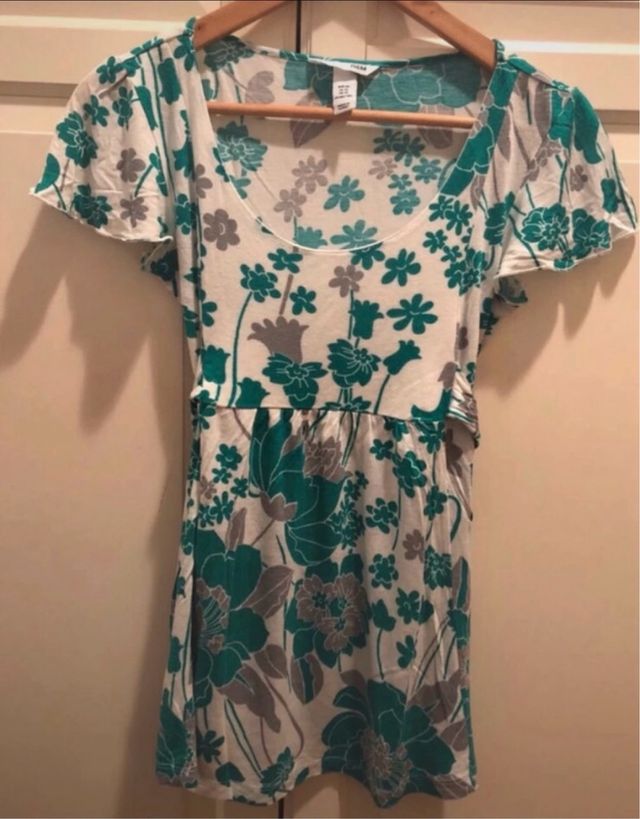 Camiseta H&M flores