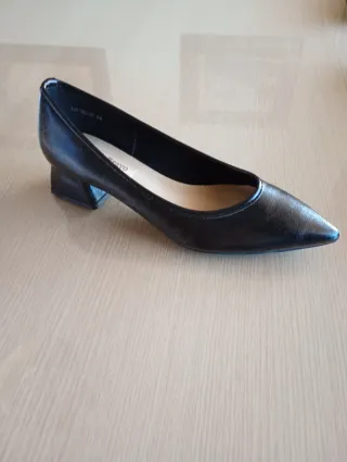 Zapatos de tacón negros