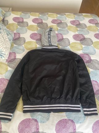 Cazadora bomber H&M niño negra