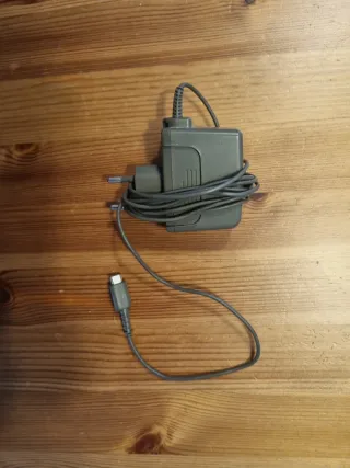 Cargador Nintendo DS LITE Gris