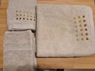 Juego de toallas 100% algodón beige y oro