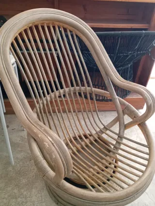 Silla giratoria de bambú