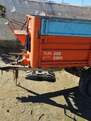 Remolque basculante hidráulico