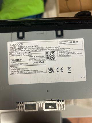 Radio Coche Kenwood KMM-BT209 Y altavoces