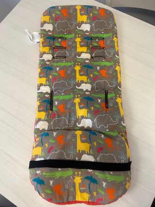 Colchoneta para carrito de bebé con estampado