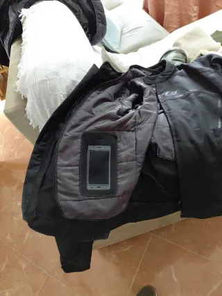 Chaqueta de moto negra