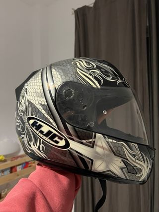 Casco de moto HJC con diseño. Regalo guantes.