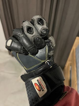 Casco de moto HJC con diseño. Regalo guantes.