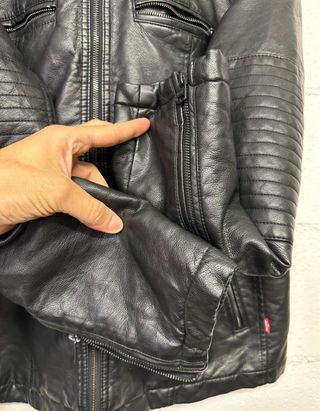 Giacca in pelle con cappuccio