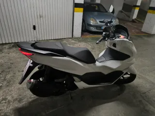 Honda pcx del año 2023
