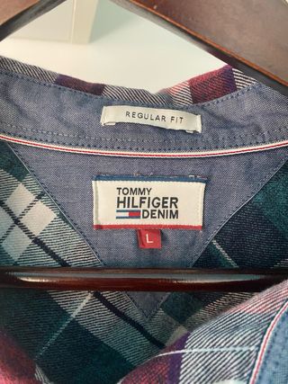 Camisa Tommy Hilfiger cuadros buen estado