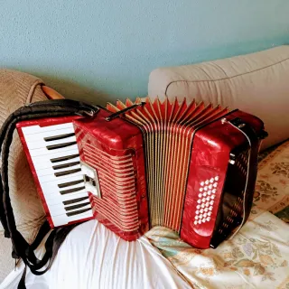 Acordeón Hohner Student IV M 32 Bajos