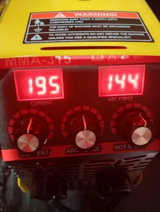 MÁQUINA PARA SOLDAR INVERTER (Sistema hot start)