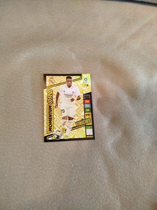 Vinicius Momentum Oro 22-23