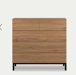 Cómoda de madera y metal