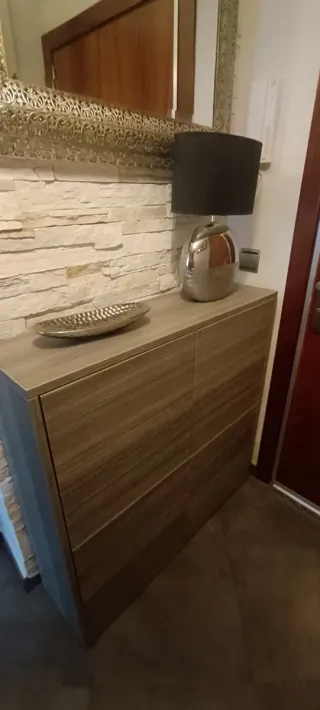 Mueble de entrada madera.