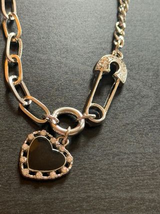 Collana con cuore e moschettone