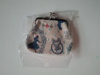 Monedero pequeño estampado Alice in Wonderland