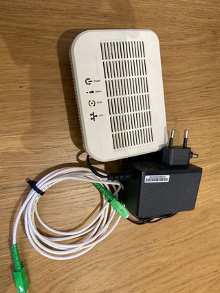 Router AX300 + ONT G010GP + Cable Fibra
