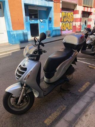 Honda 125cc Scooter azul claro