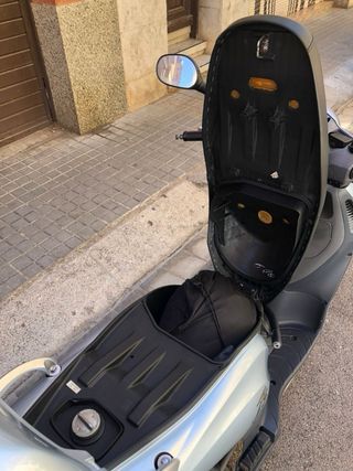Honda 125cc Scooter azul claro
