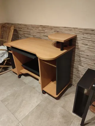 Escritorio moderno madera y negro