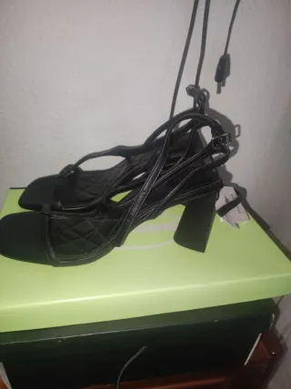 Lote 3 pares de zapatos de tacón