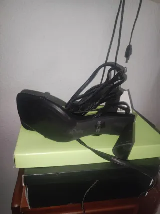 Lote 3 pares de zapatos de tacón