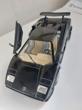 Lamborghini Countach Durago 1/24 Negro