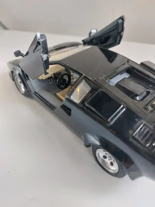 Lamborghini Countach Durago 1/24 Negro