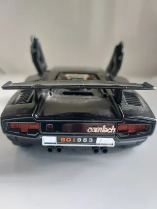 Lamborghini Countach Durago 1/24 Negro