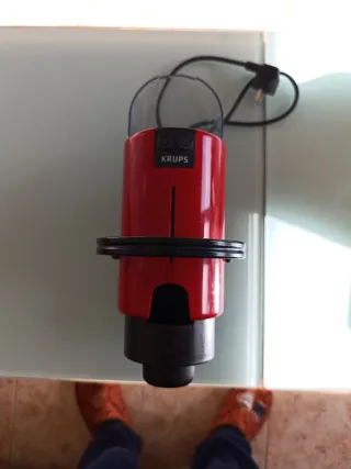 Cafetera Nespresso Roja
