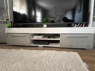 Mueble TV moderno gris y blanco