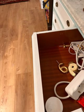 Cómoda antigua restaurada