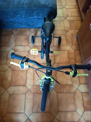 Bicicleta Infantil BTwin Dark Hero 500