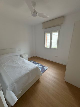 Cama individual + Mesita Ikea MALM. SIN ESTRENAR.