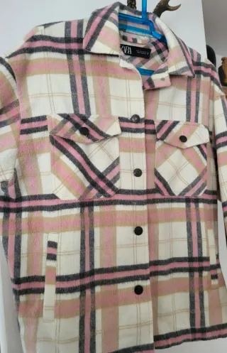 Sobrecamisa Zara cuadros rosa y beige