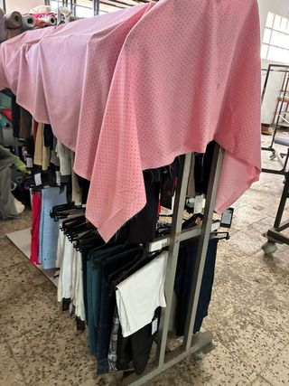 Partida de 2000 pantalones señora