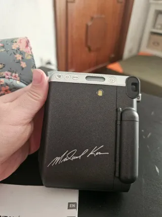 Cámara Instax Mini 70 Michael Kors Ed. Limitada