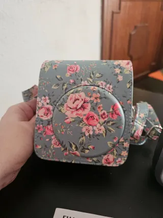 Cámara Instax Mini 70 Michael Kors Ed. Limitada