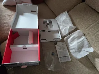 Caja y Joy-Con de Nintendo Switch OLED