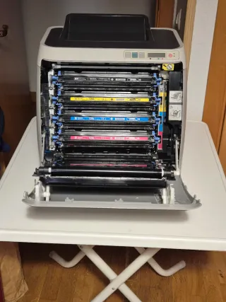 Impresora HP LaserJet Color 2600n