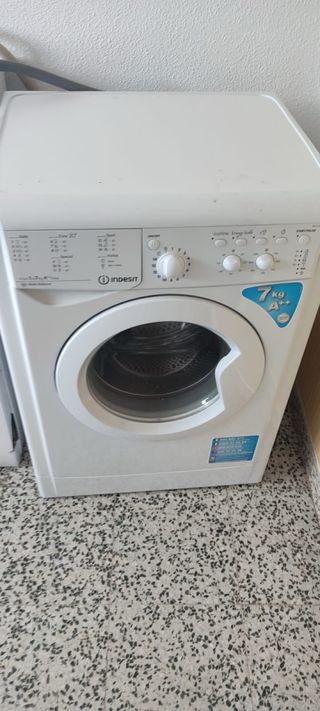 Lavadora Indesit 7kg A++
