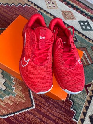 Nike Metcon 9 Talla 44 Rojas