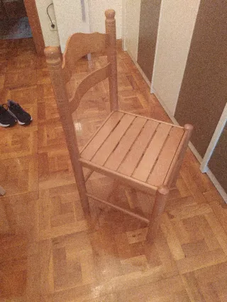 Mesa y 4 sillas de cocina