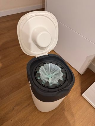 Papelera Tommee Tippee + 4 recambios